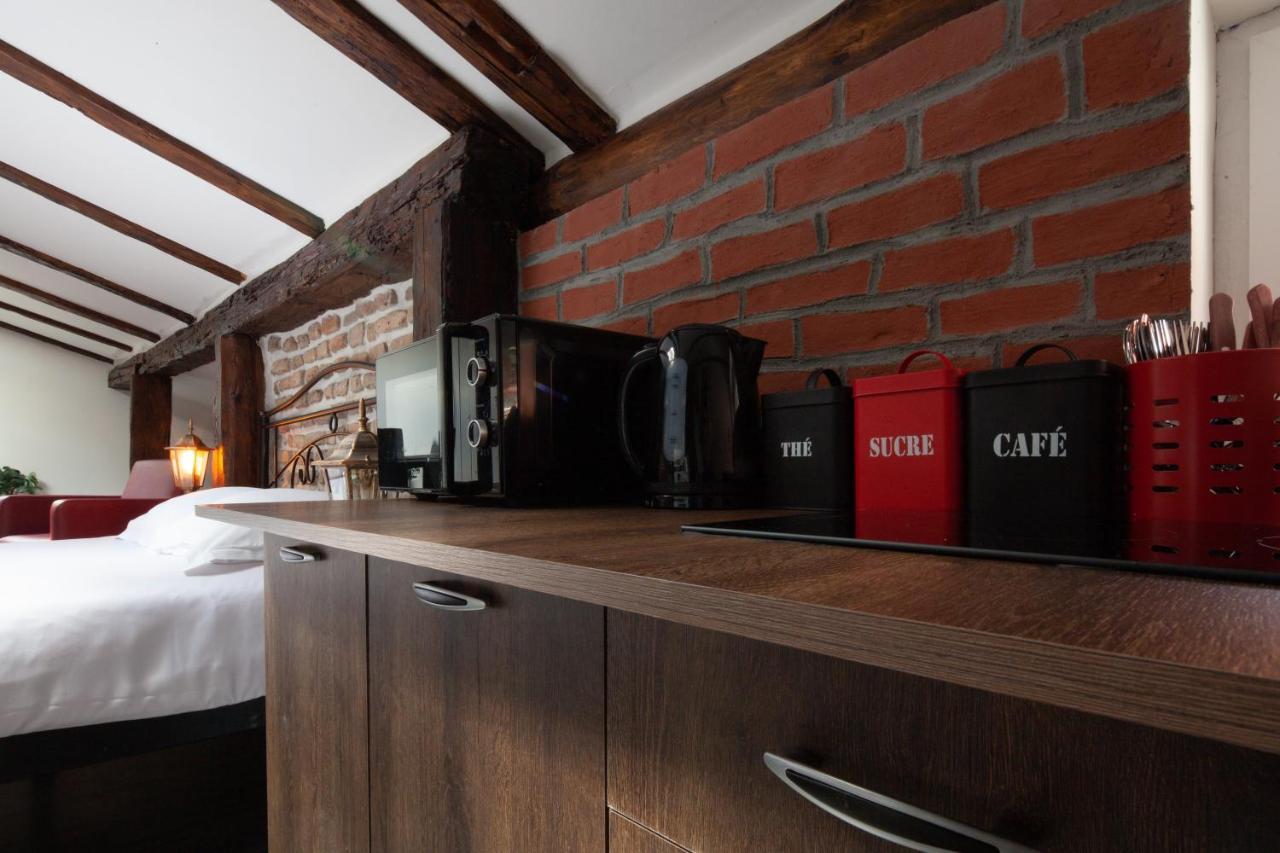 Little Paris Booutique In Old Town Center Brasov Daire Dış mekan fotoğraf